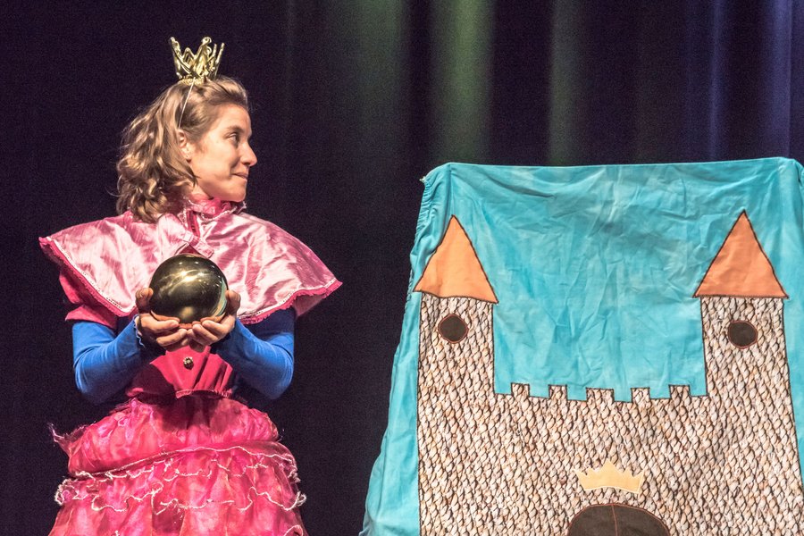 koffertheater fidibus froschkoenig prinzessin burg bybalzer